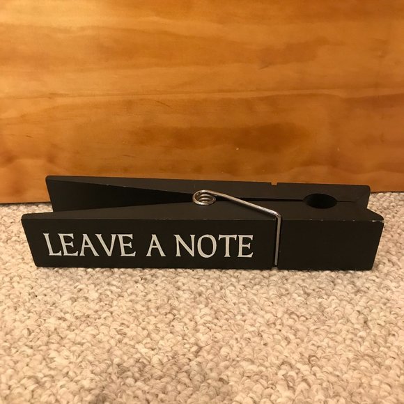 Giant Clothes Pin Note Holder - Picture 4 of 5